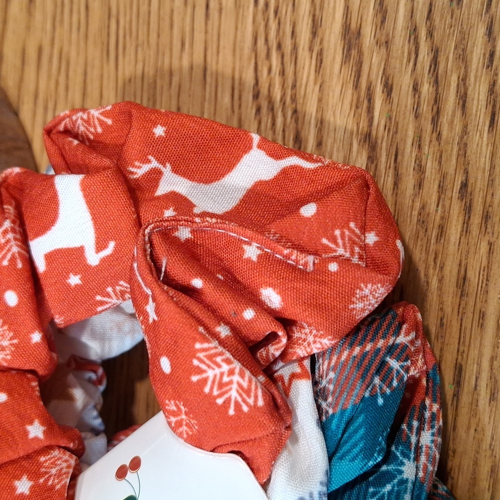 Plaid & Star Patterned Scrunchie Set - Picture 4 of 4
